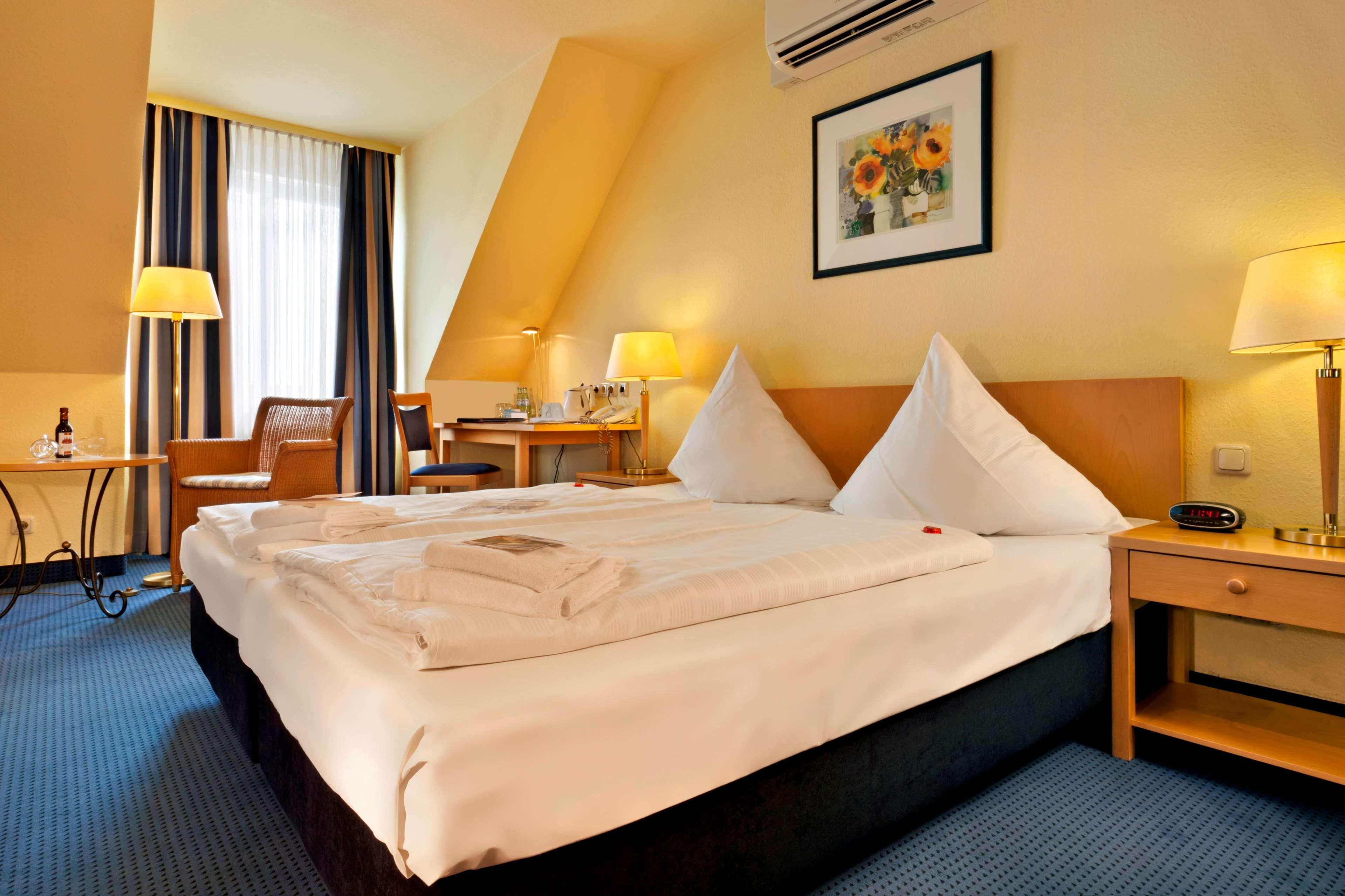 Hotel Tryp By Wyndham Luebeck Aquamarin Chambre photo