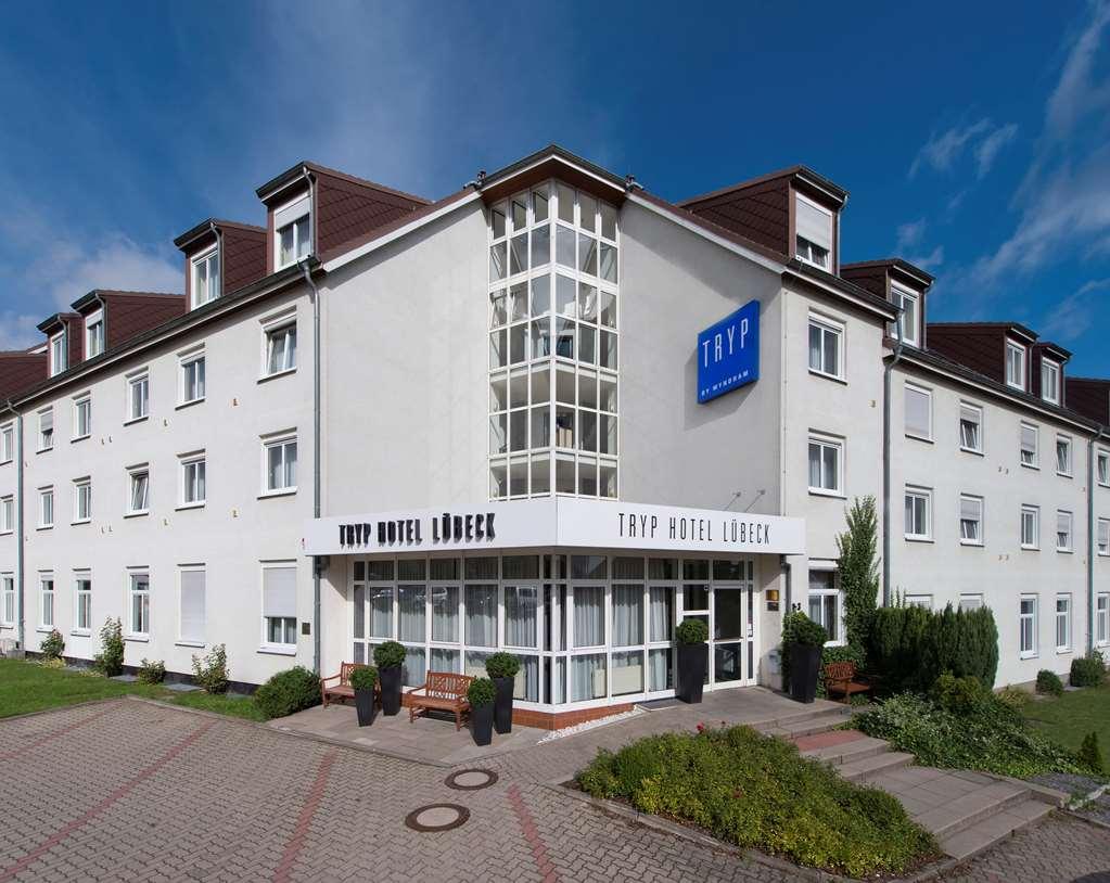 Hotel Tryp By Wyndham Luebeck Aquamarin Extérieur photo