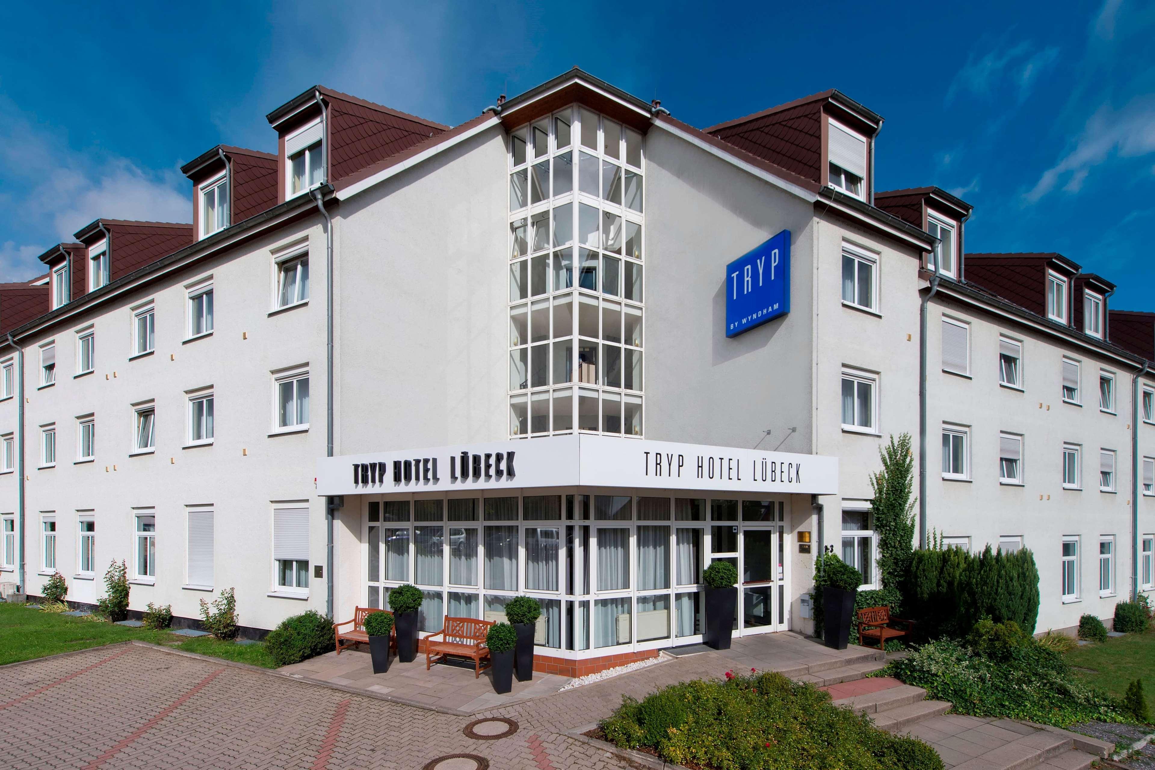 Hotel Tryp By Wyndham Luebeck Aquamarin Extérieur photo