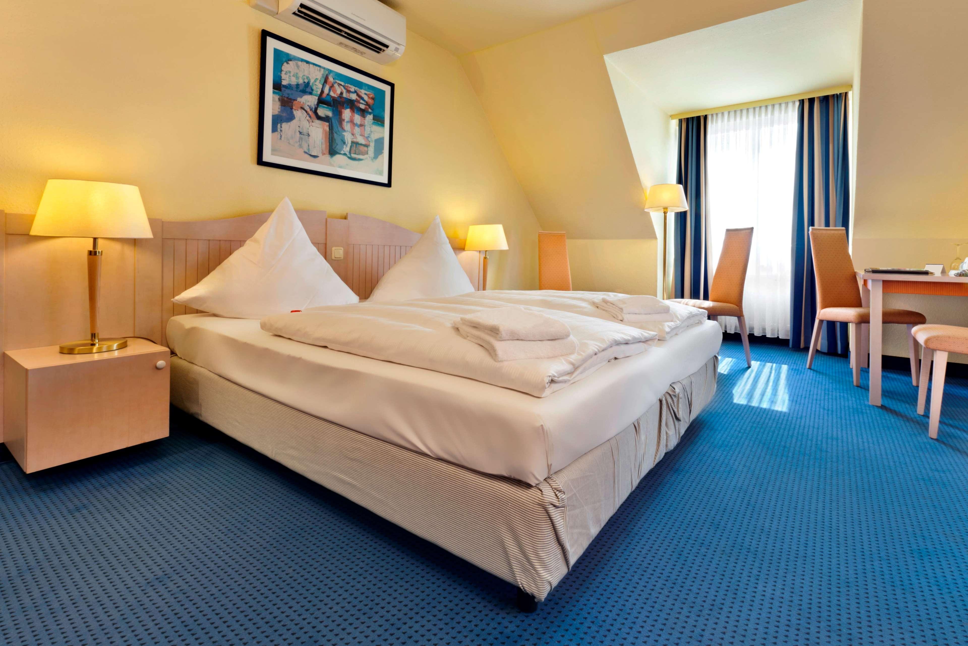 Hotel Tryp By Wyndham Luebeck Aquamarin Chambre photo
